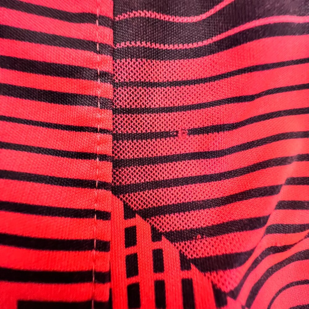 Under Armour Boys YLG Red Black Athletic Shorts Eliminator Loose Fit 10" Inseam - Picture 6 of 7
